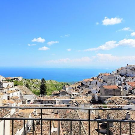 Suite Rotari - Appartamento con vista Monte SantʼAngelo Esterno foto