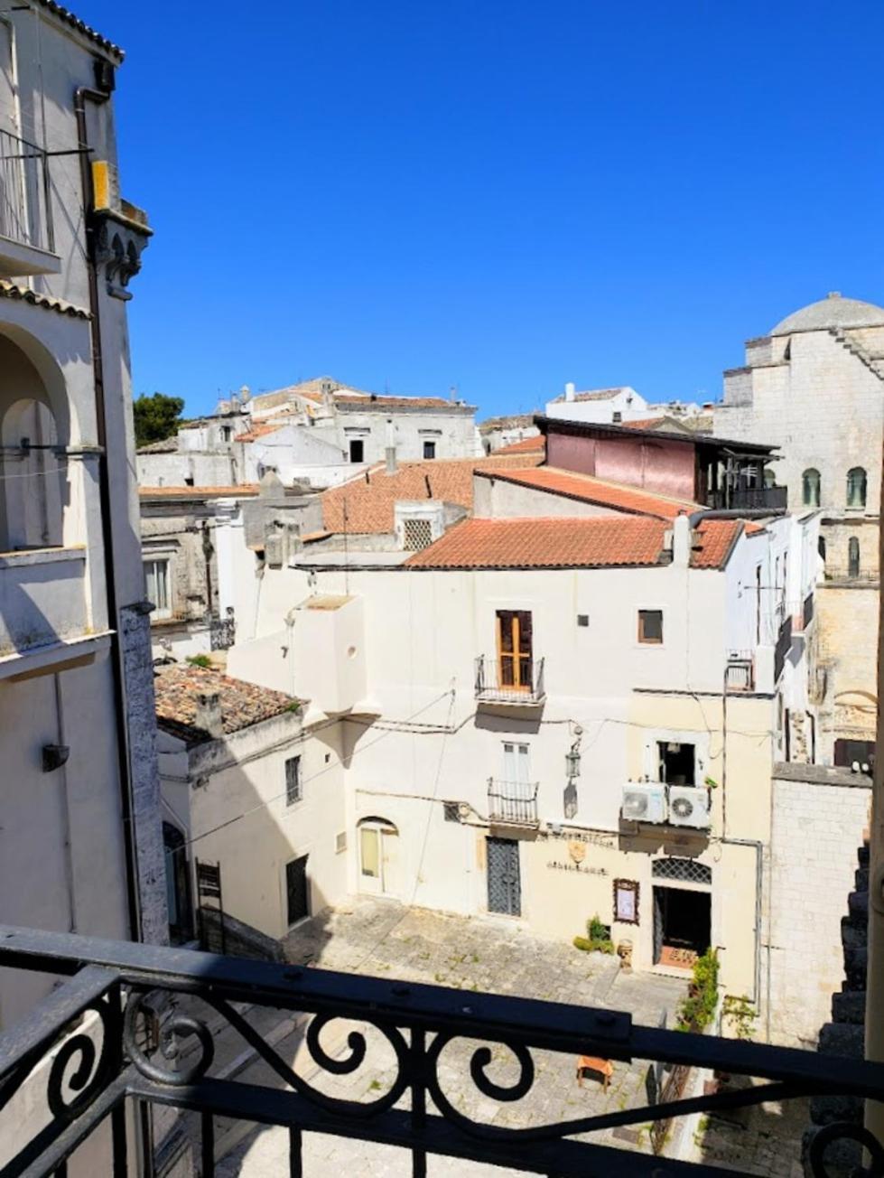 Suite Rotari - Appartamento con vista Monte SantʼAngelo Esterno foto