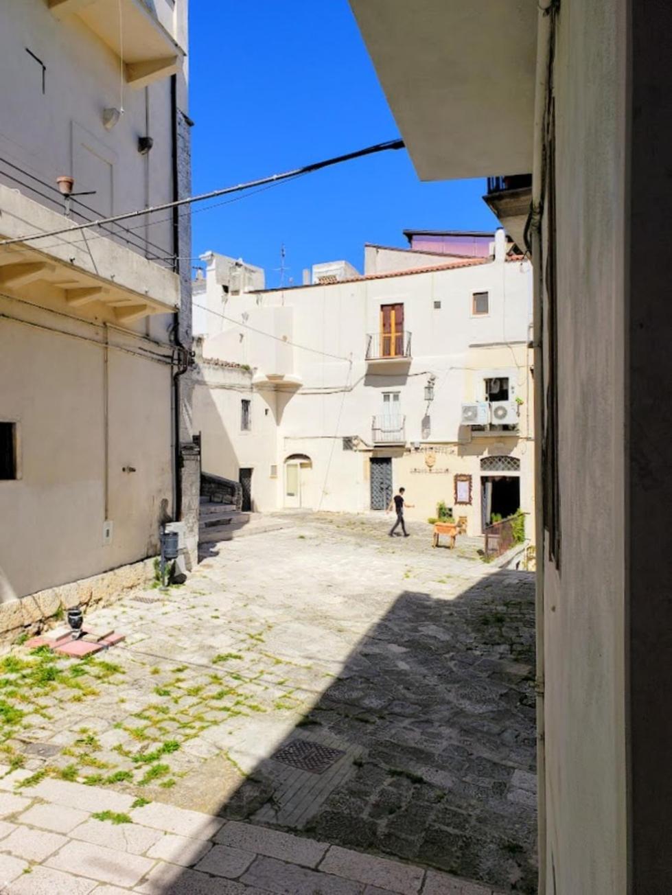 Suite Rotari - Appartamento con vista Monte SantʼAngelo Esterno foto